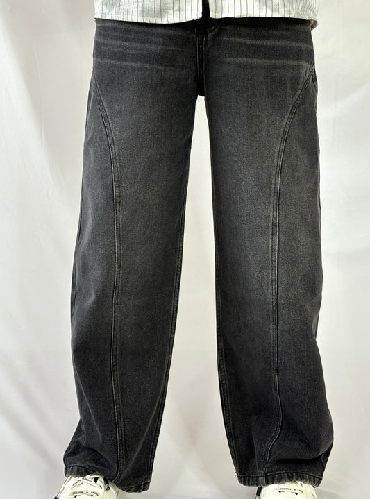 Baggy-faded Jean